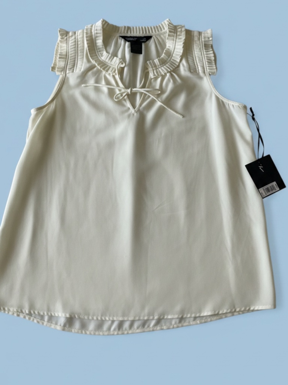 NWT Vera Wang sleeveless blouse xs